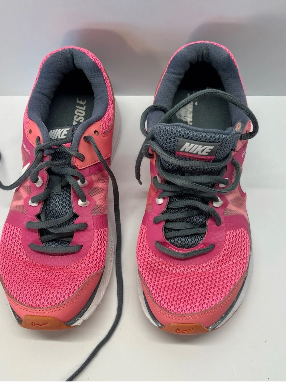 Nike Zoom Dynamic Web Women's Pink and Gray Dynamic Web Running Shoe size 8.58